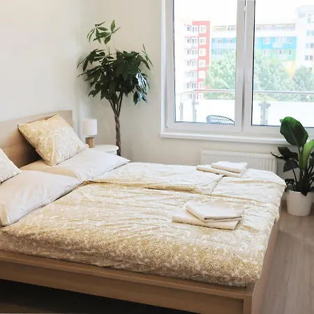 Two Check In -c Appartamento Bratislava